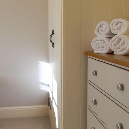 Jasmine Cottage - 2 Bedroom In Heart Of Bourton! Экстерьер фото