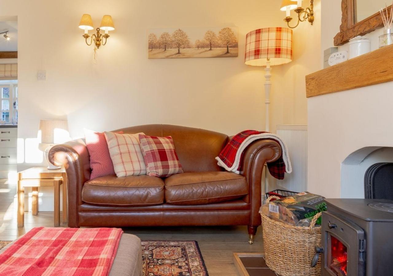 Jasmine Cottage - 2 Bedroom In Heart Of Bourton! Экстерьер фото