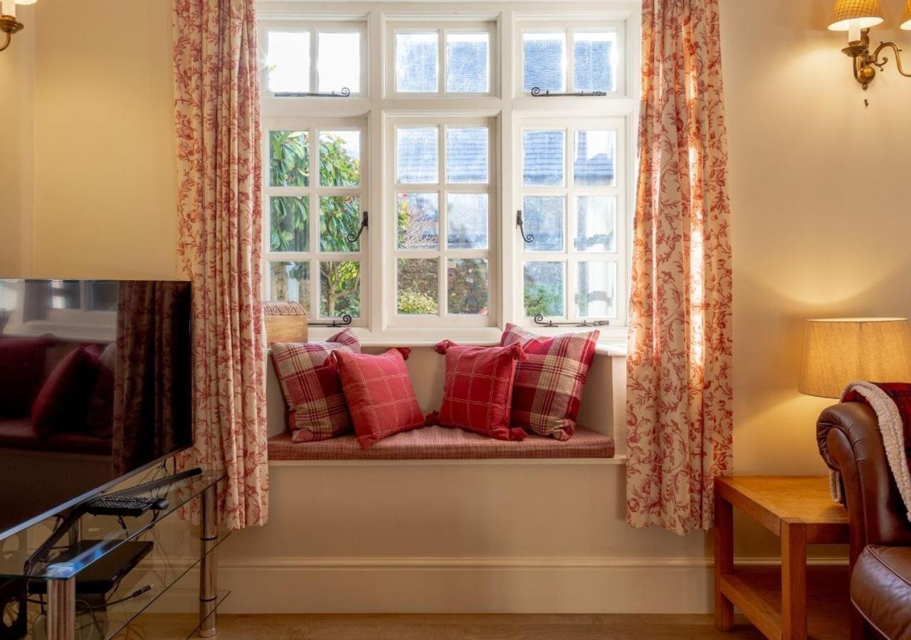 Jasmine Cottage - 2 Bedroom In Heart Of Bourton! Экстерьер фото