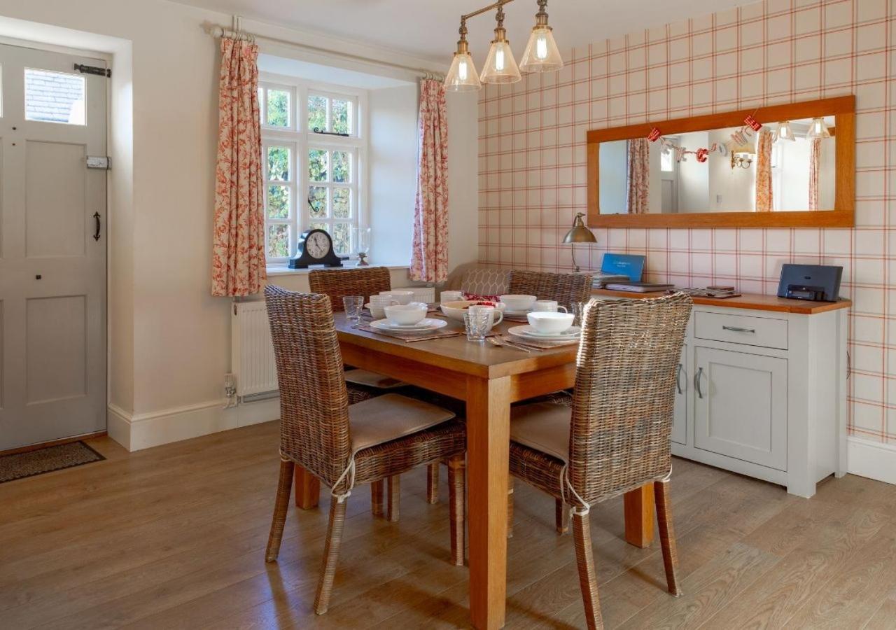 Jasmine Cottage - 2 Bedroom In Heart Of Bourton! Экстерьер фото