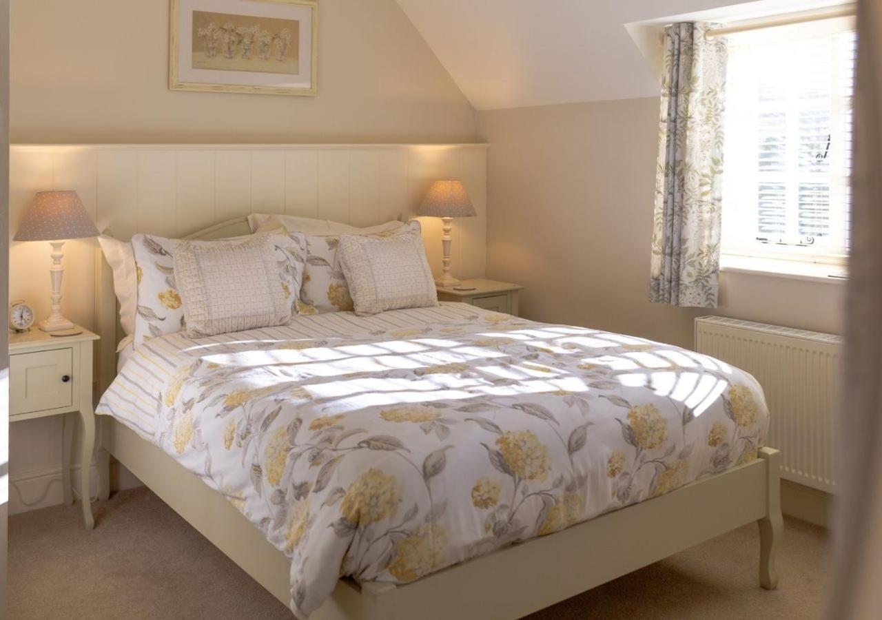 Jasmine Cottage - 2 Bedroom In Heart Of Bourton! Экстерьер фото
