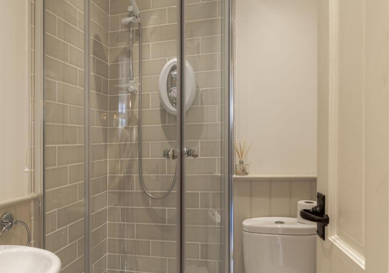Jasmine Cottage - 2 Bedroom In Heart Of Bourton! Экстерьер фото